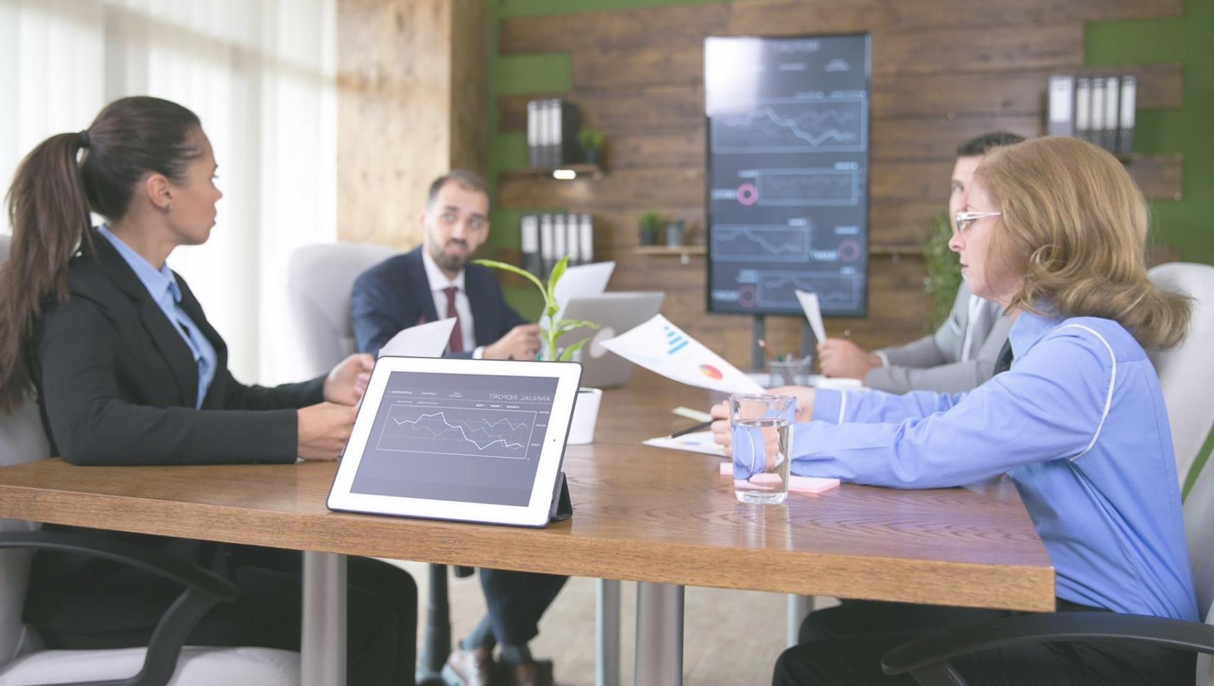 Practical portfolio strategy discussions and case studies