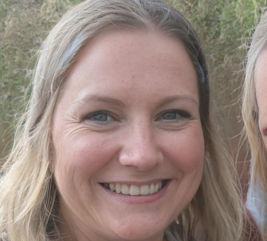 Portrait of Saskia Lindqvist, Financial Data Specialist at Jolexmyth